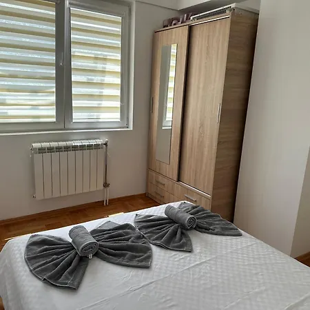 Andrea Apartment Szkopje Kültér fotó